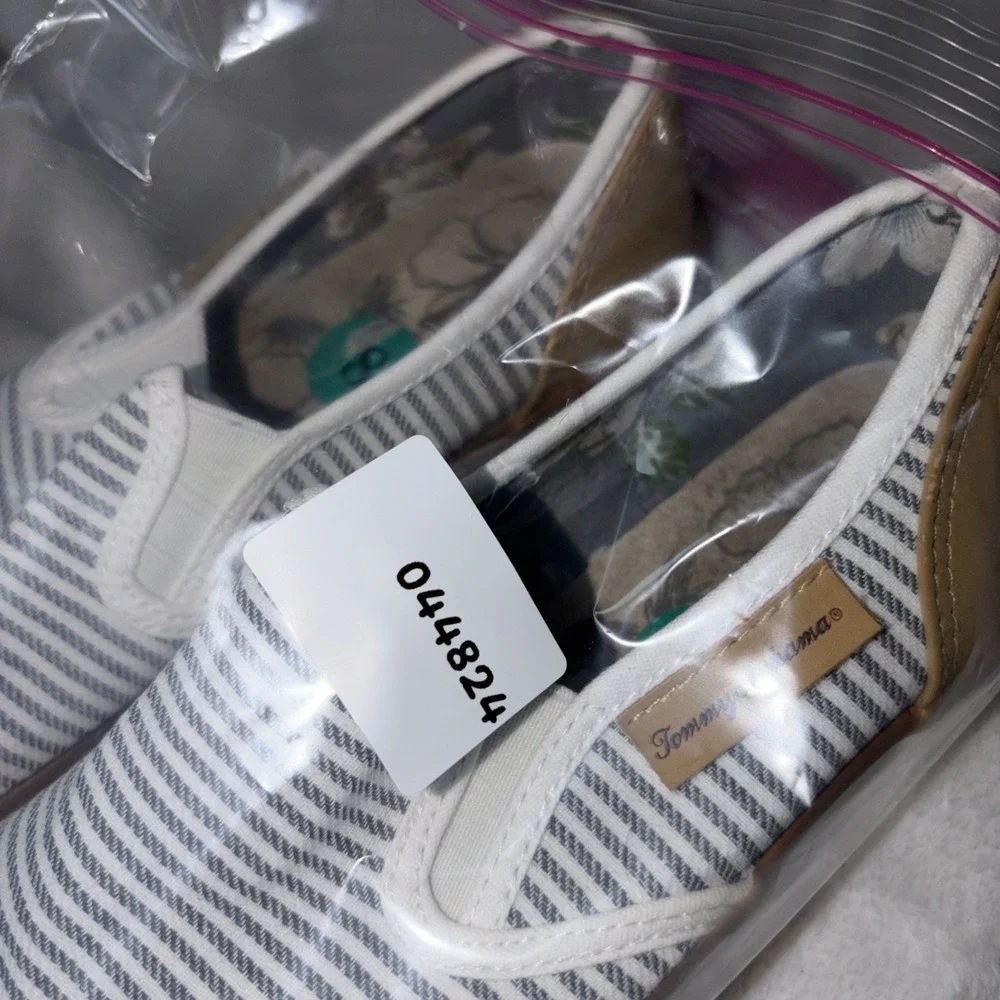 Tommy Bahama Slip-On Sneakers Women's Size 8 Sailor White‎ Stripe Casual Coastal